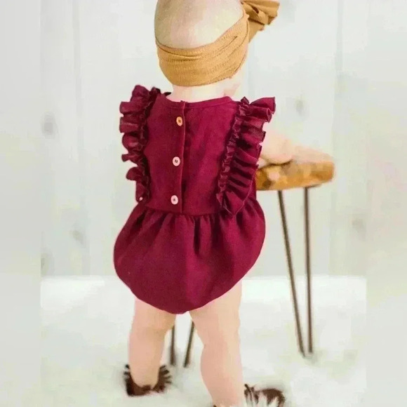 2 Bailey’s Blossom Babygirl Romper with Embroidered O size 9-12 - Picture 2 of 8